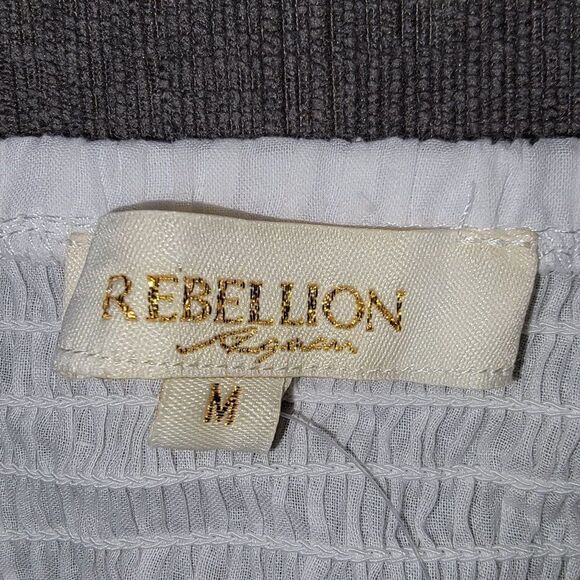 Rebellion Women's White Eyelet Button-Front Crop Top Size Medium - Picture 8 of 9
